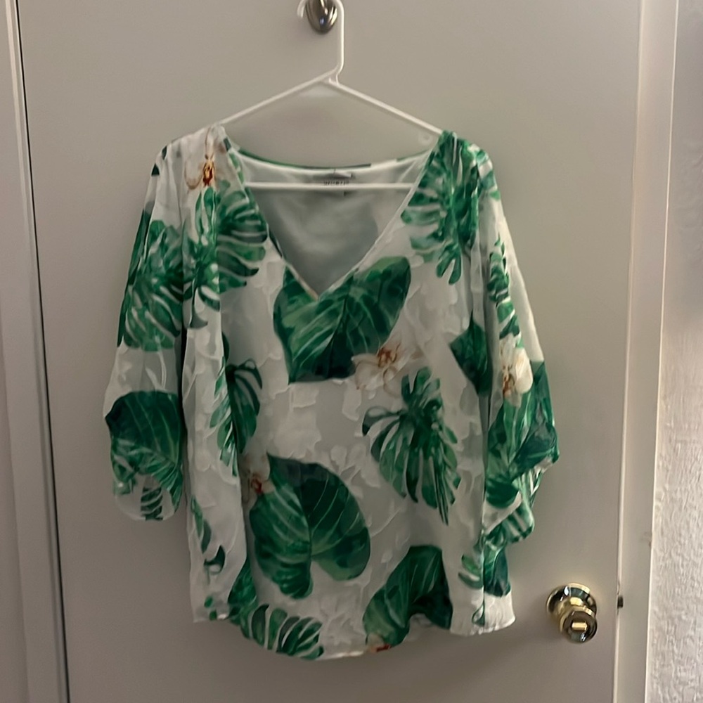 Island Design White and green floral top -